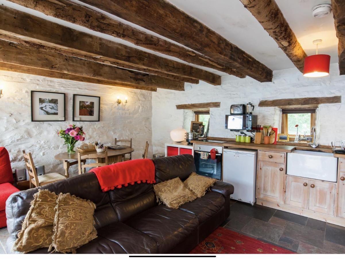 Ty Fferm Hen, Ancient Farmhouse, Coity Bach Talybont-on-Usk المظهر الخارجي الصورة
