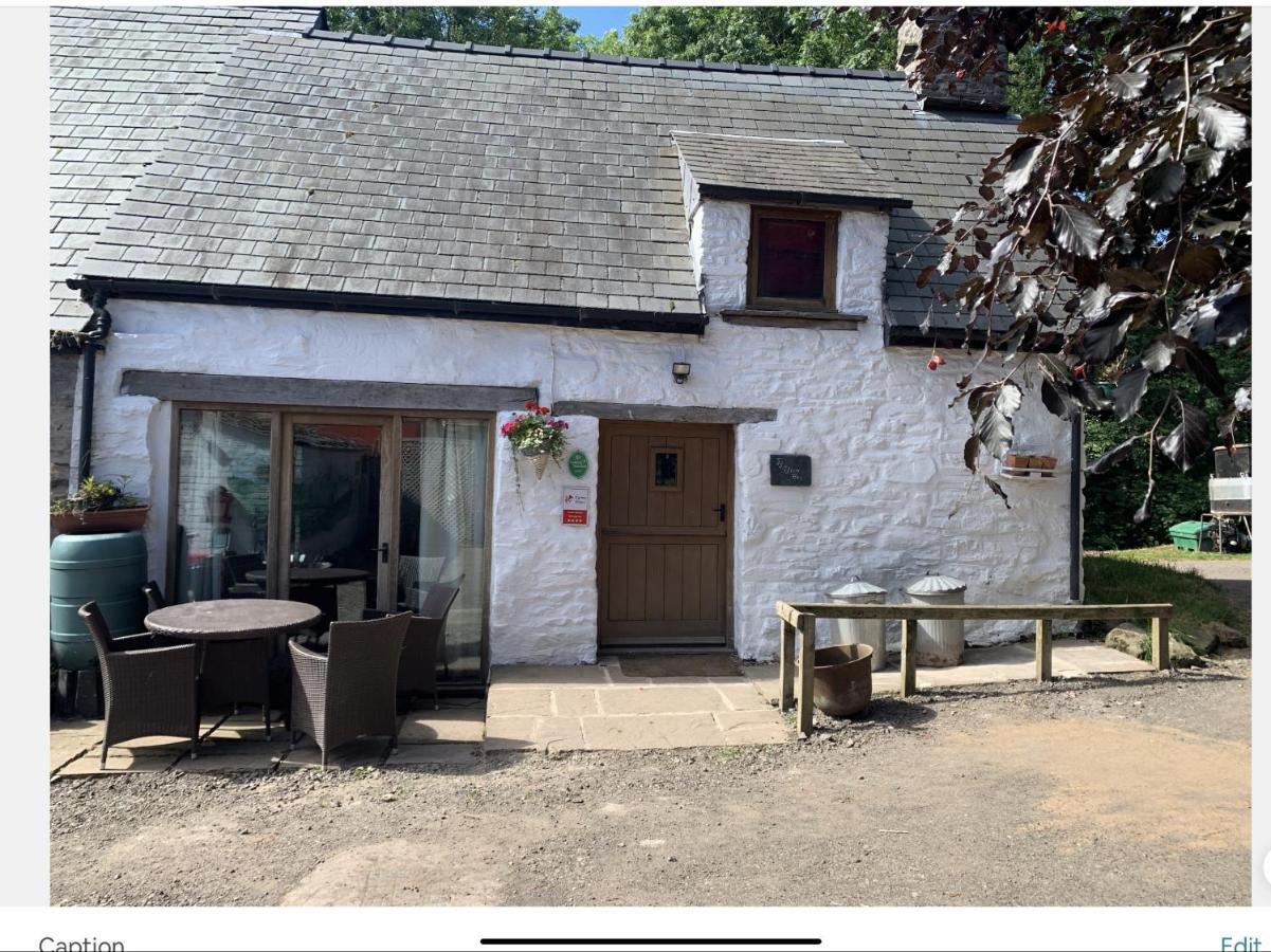 Ty Fferm Hen, Ancient Farmhouse, Coity Bach Talybont-on-Usk المظهر الخارجي الصورة