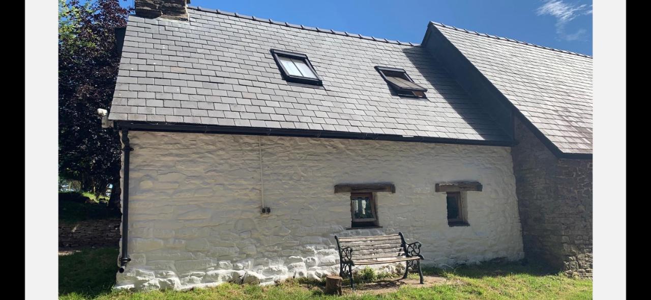 Ty Fferm Hen, Ancient Farmhouse, Coity Bach Talybont-on-Usk المظهر الخارجي الصورة